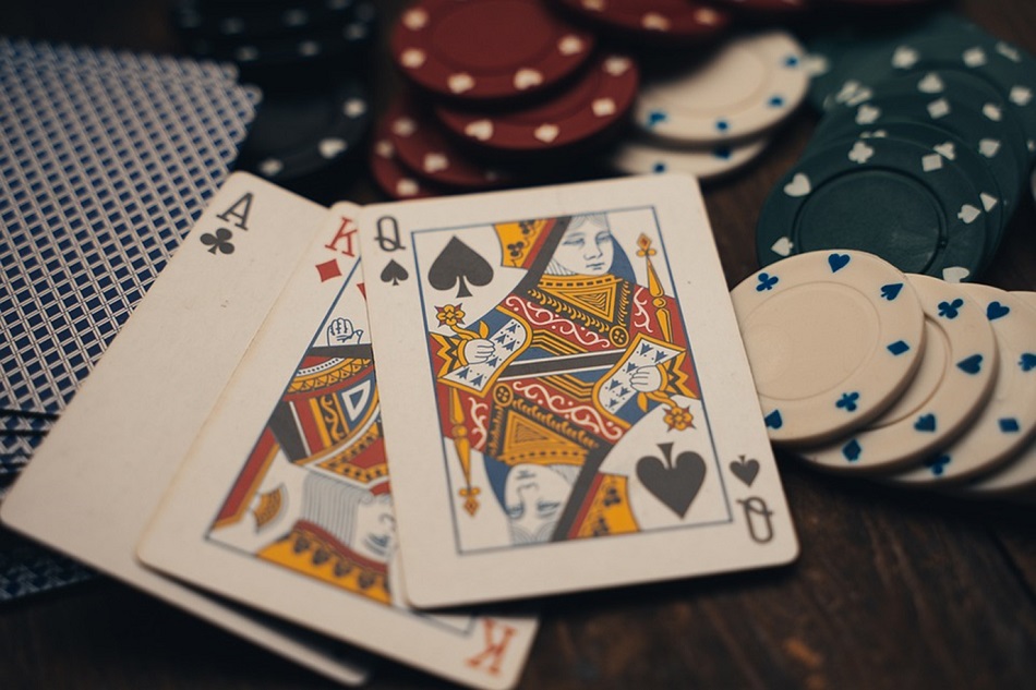 Lose at Texas Hold’em
