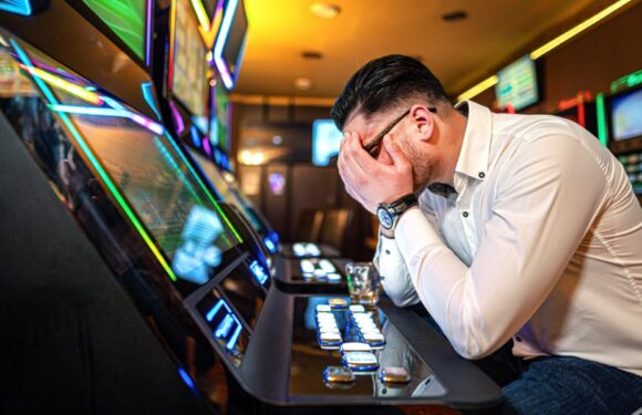 Process of spinning a bonus wheel in online slot games